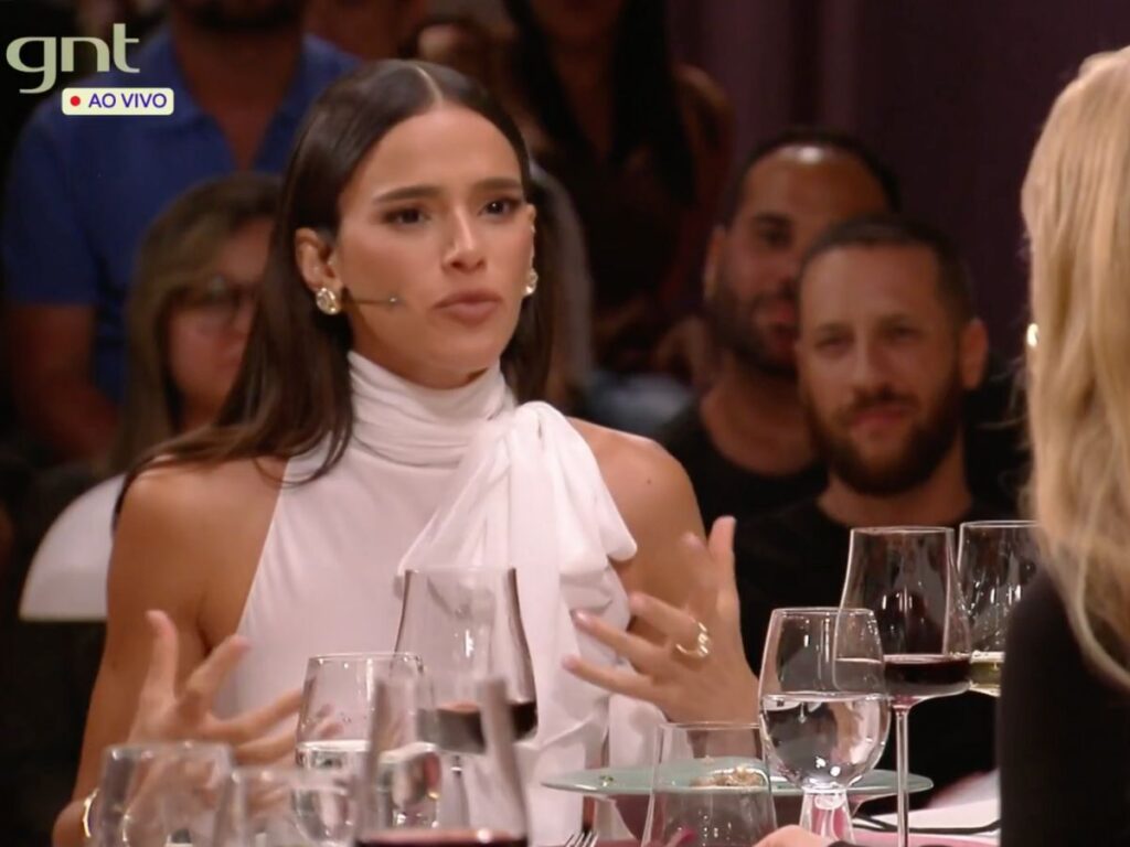 Bruna-Marquezine-no-Angelica-ao-Vivo.jpg